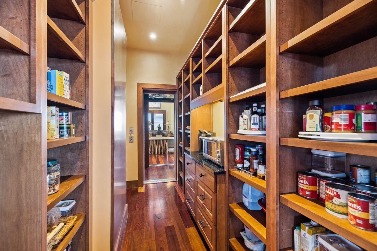 281 Grove Lane Freeport, FL 32439 - Photo 15 of 36 a view of an entryway with lots of books