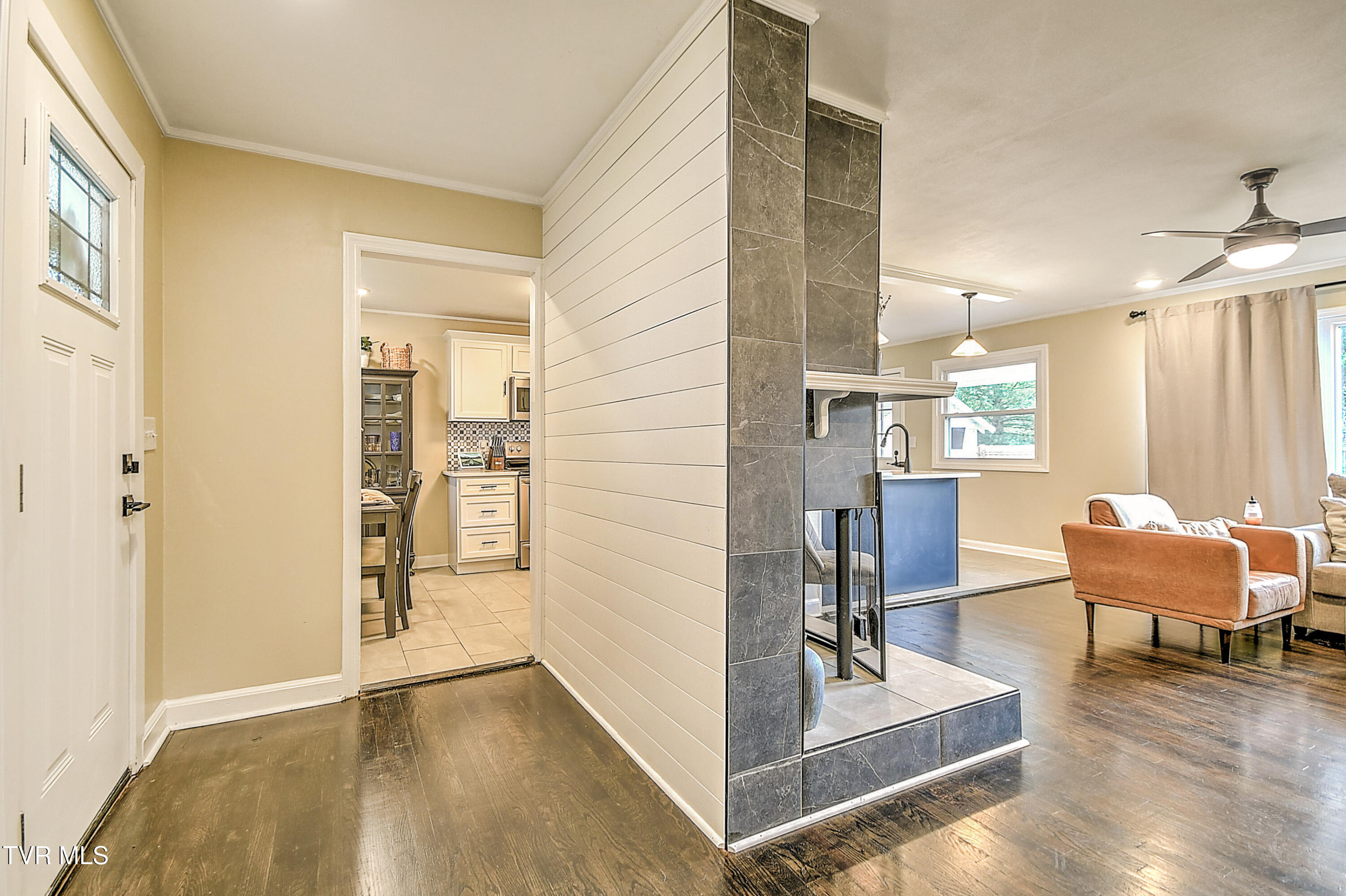 315 Liberty Avenue Erwin, TN 37650 - Photo 12 of 77 315 Liberty Ave DOM-11