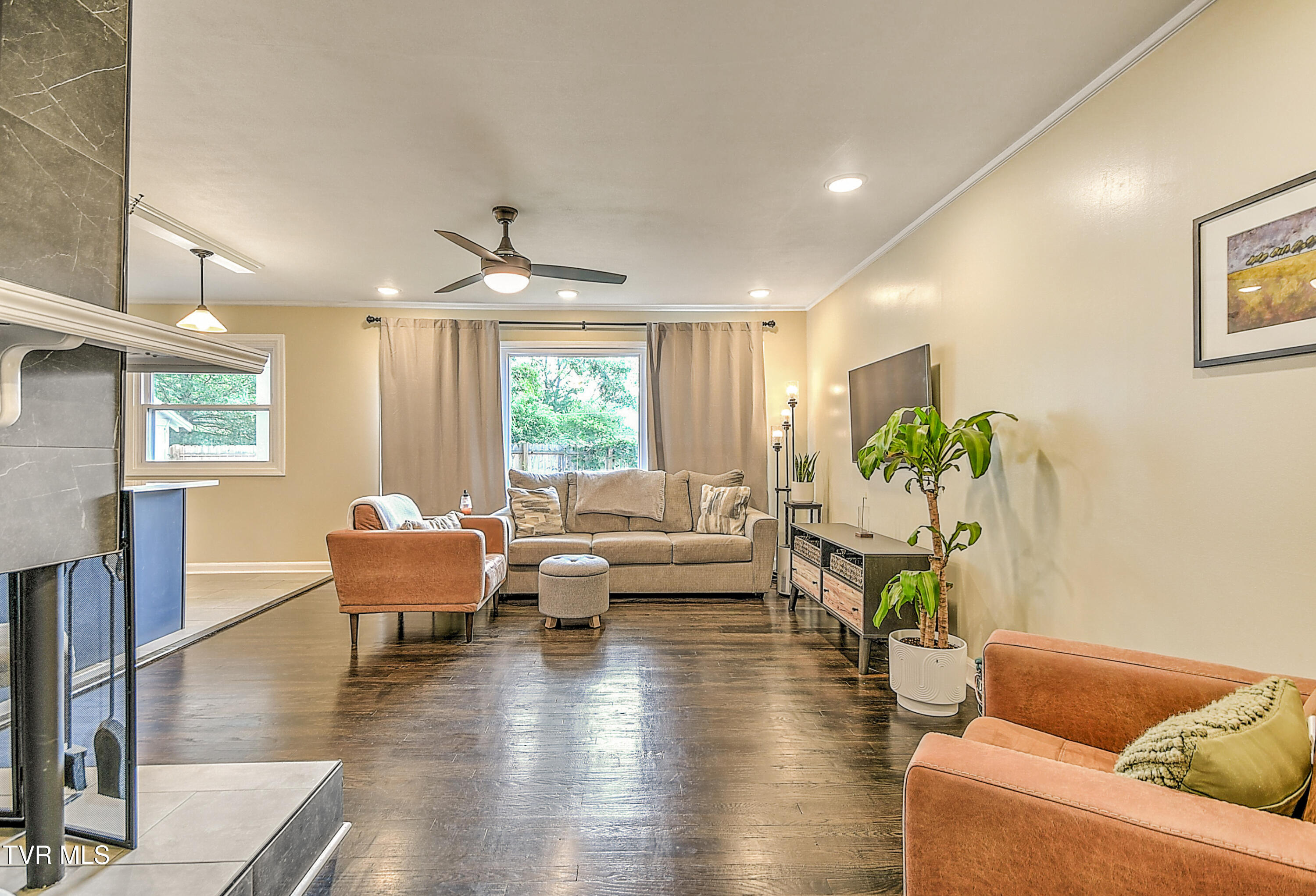 315 Liberty Avenue Erwin, TN 37650 - Photo 13 of 77 315 Liberty Ave DOM-12