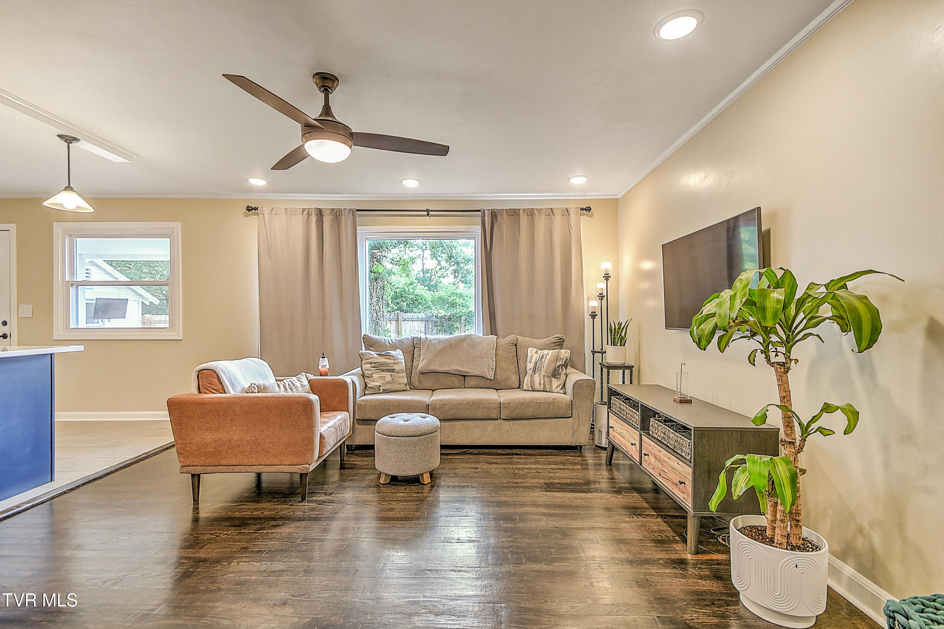 315 Liberty Avenue Erwin, TN 37650 - Photo 14 of 77 315 Liberty Ave DOM-13