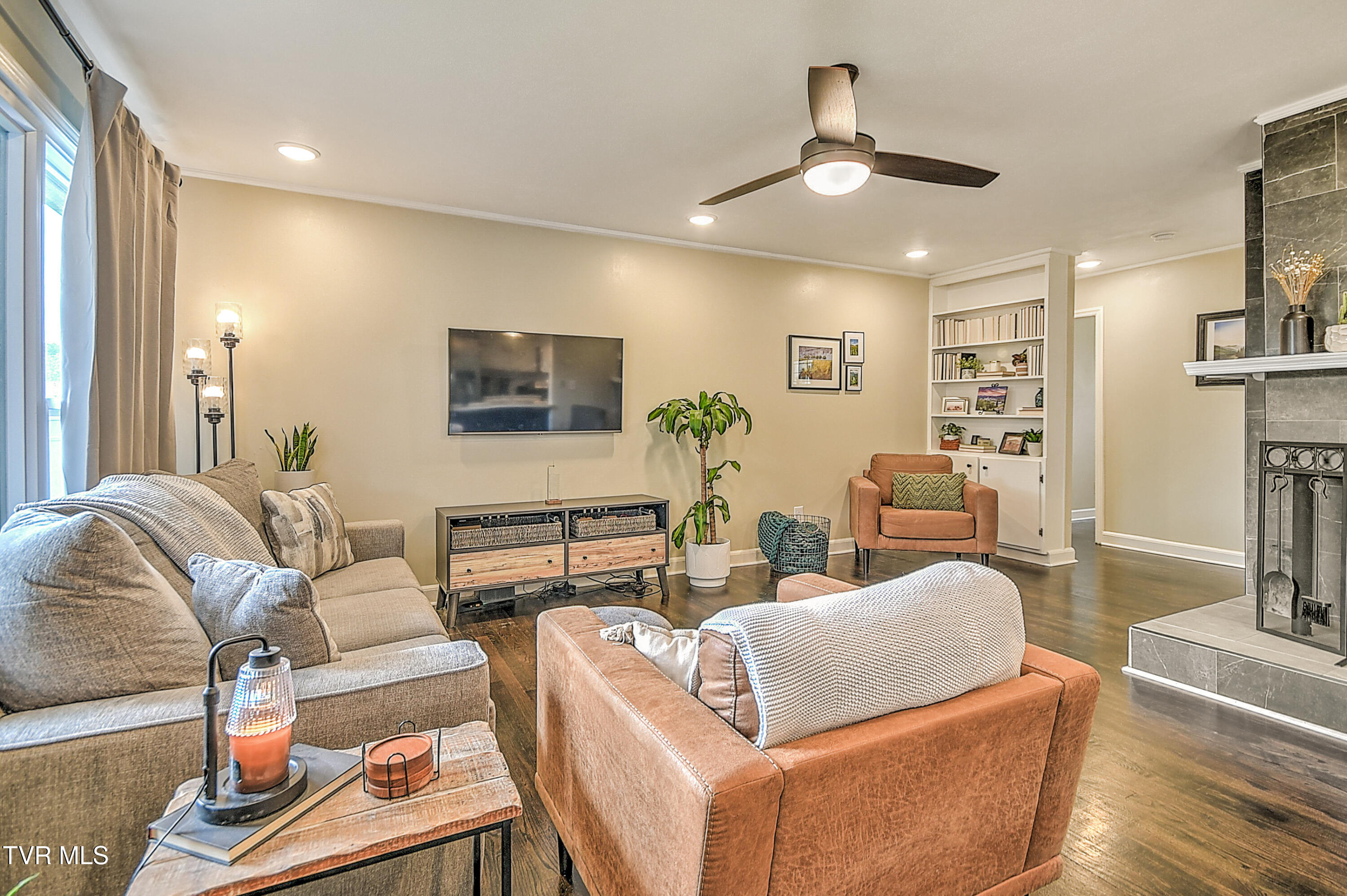 315 Liberty Avenue Erwin, TN 37650 - Photo 18 of 77 315 Liberty Ave DOM-17