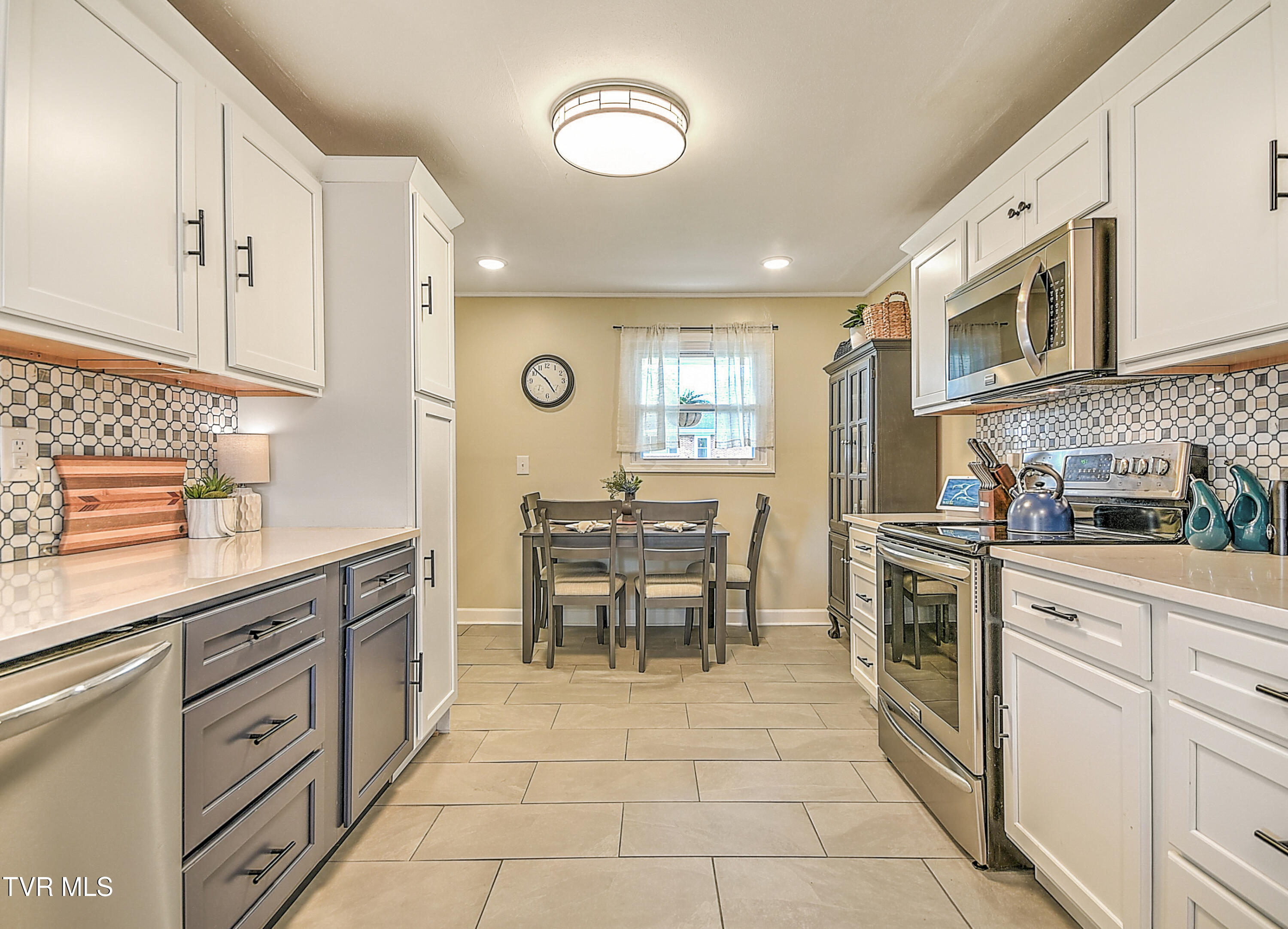 315 Liberty Avenue Erwin, TN 37650 - Photo 25 of 77 315 Liberty Ave DOM-24