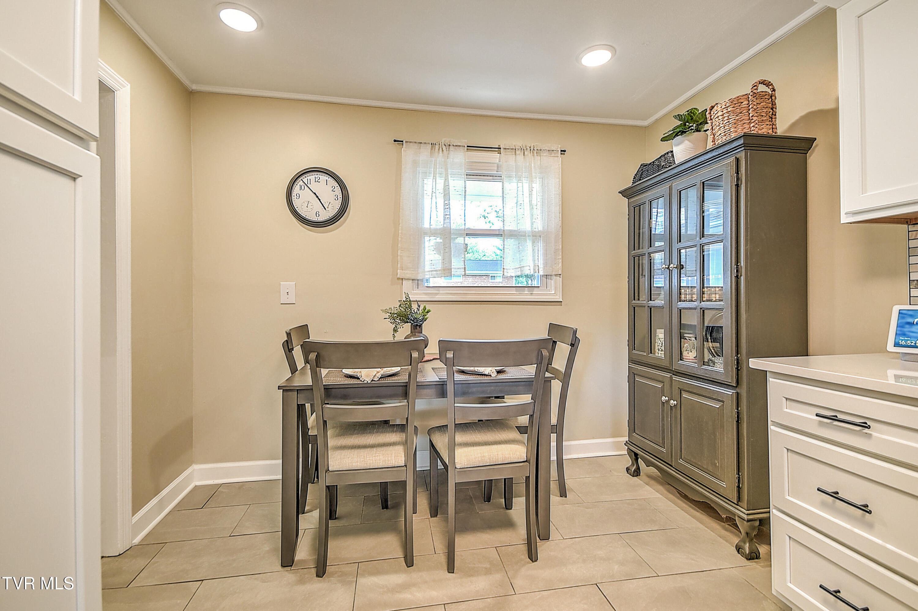 315 Liberty Avenue Erwin, TN 37650 - Photo 29 of 77 315 Liberty Ave DOM-28