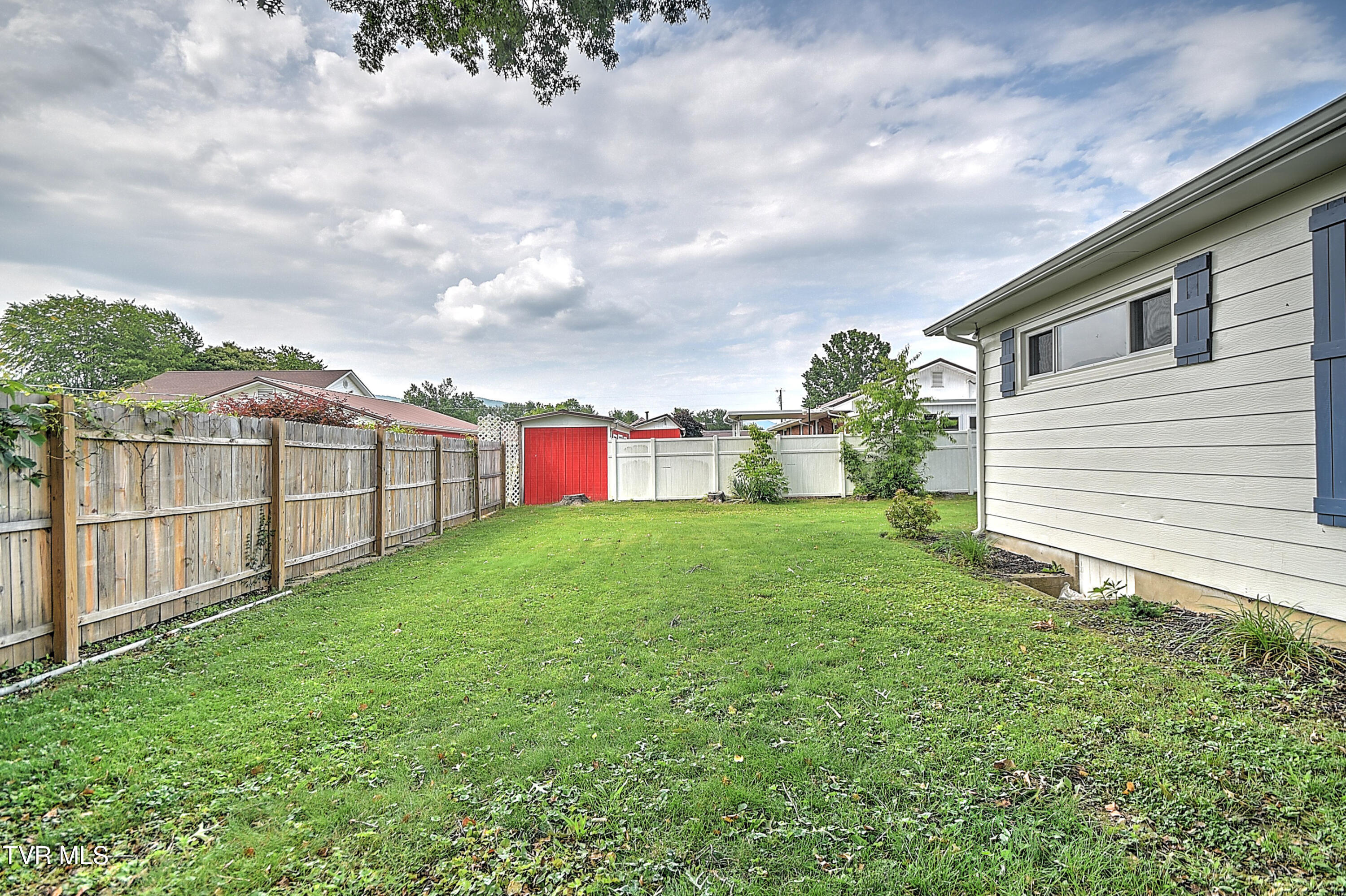 315 Liberty Avenue Erwin, TN 37650 - Photo 58 of 77 315 Liberty Ave DOM-57