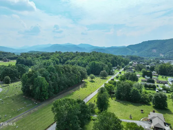 $342,999 | 315 Liberty Avenue, Erwin, TN 37650