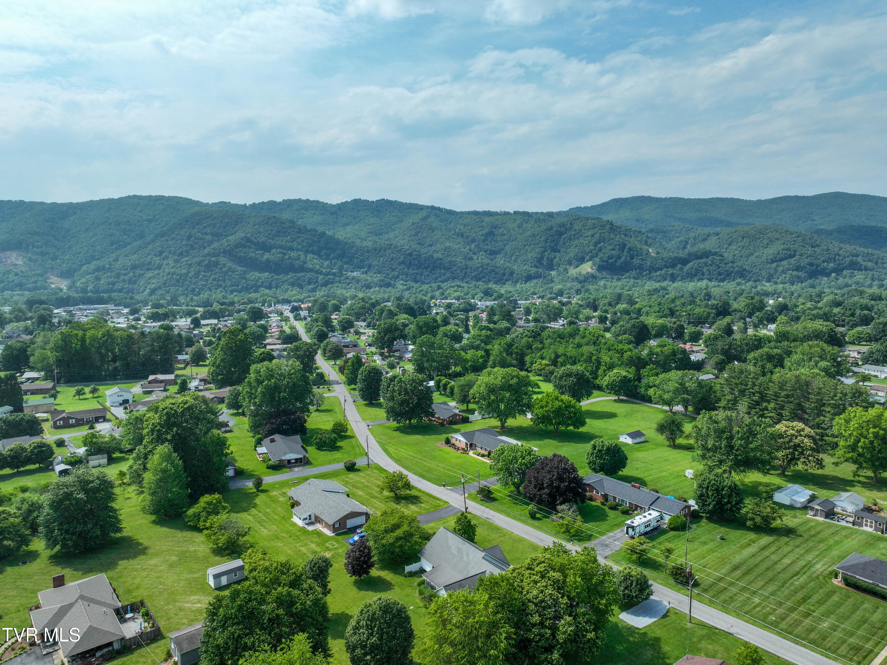 315 Liberty Avenue Erwin, TN 37650 - Photo 73 of 77 315 Liberty Ave Drone DOM-10