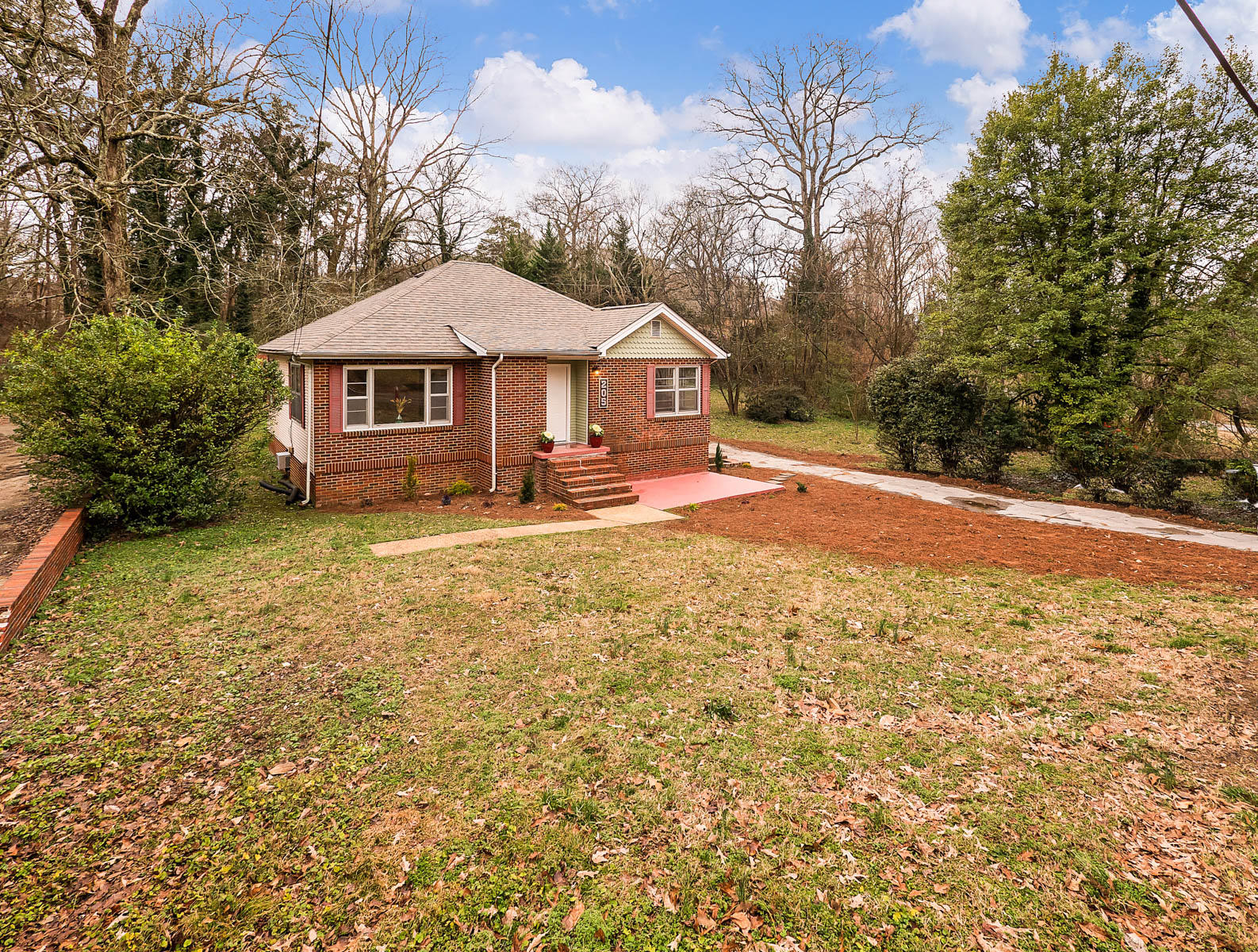205 West Crest Road Rossville, GA 30741 - Photo 2 of 23 205_NCrestRd