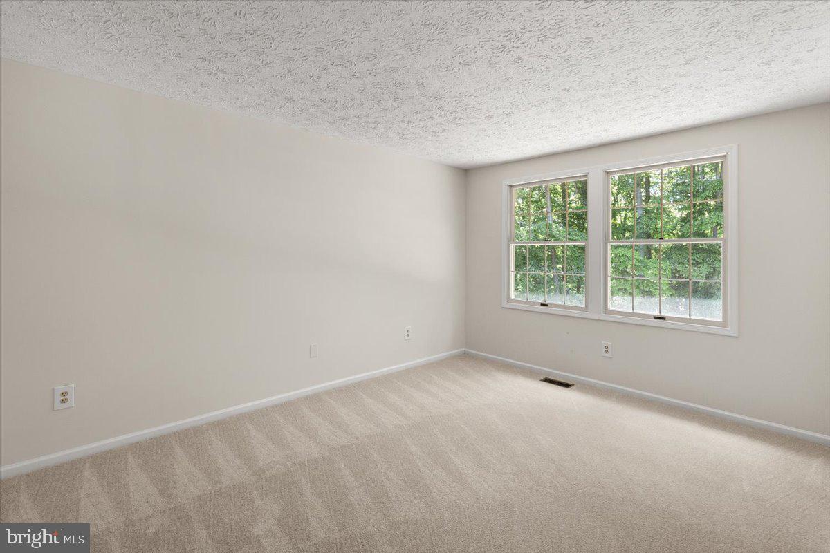 7805 Roundabout Way Springfield, VA 22153 - Photo 38 of 45
