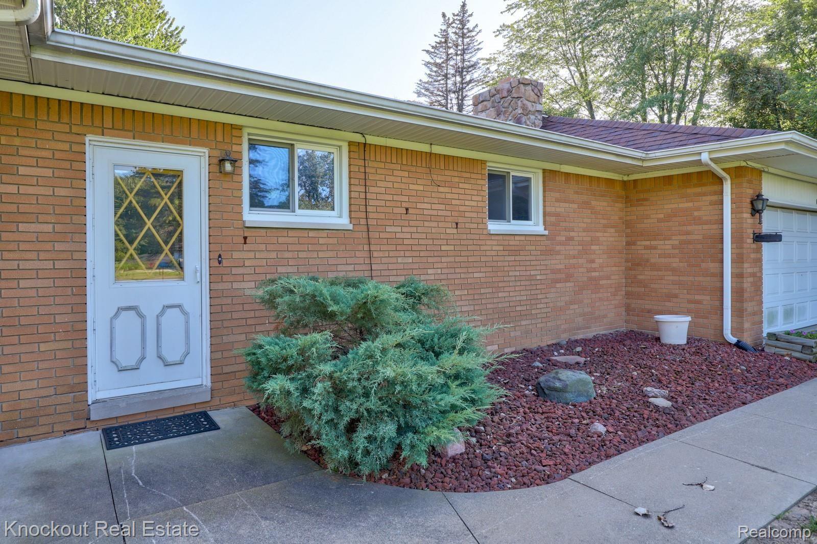 12074 Birch Run Road Birch Run, MI 48415 - Photo 5 of 63 12074 Birch Run Rd 9 1 21-5.jpg