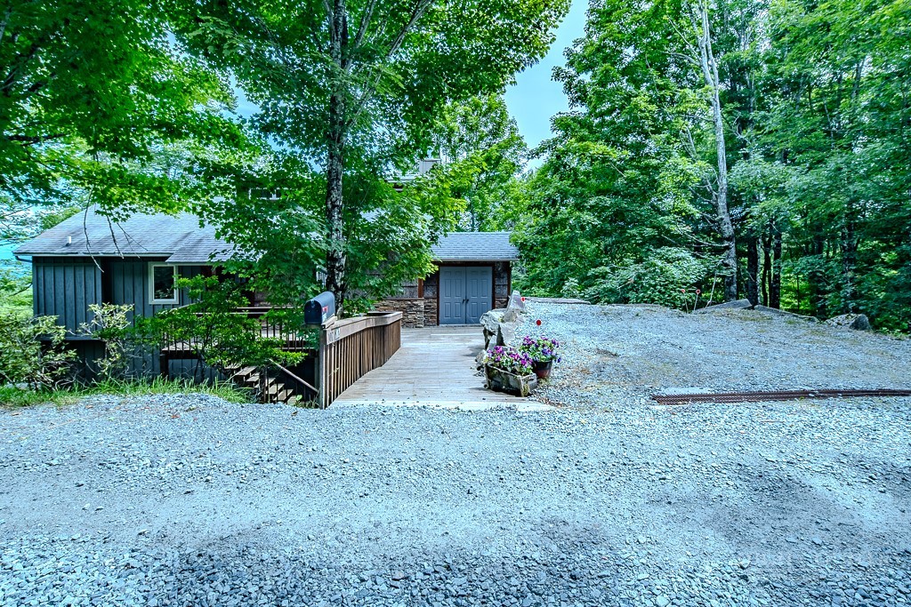 102 Red Oak Road Beech Mountain, NC 28604 - Photo 2 of 41