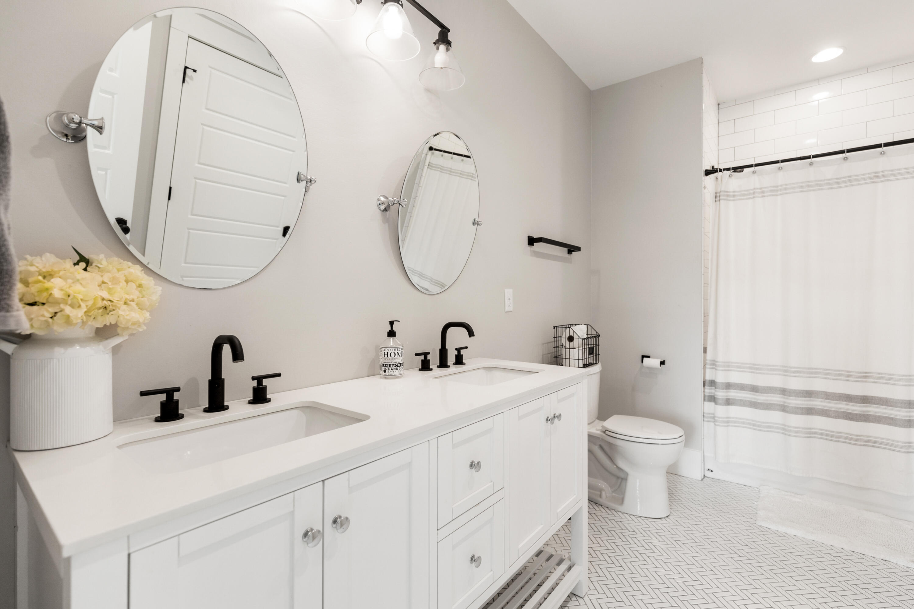 10970 Highway 17 McClellanville, SC 29458 - Photo 17 of 100 Farmhouse Bathroom 1