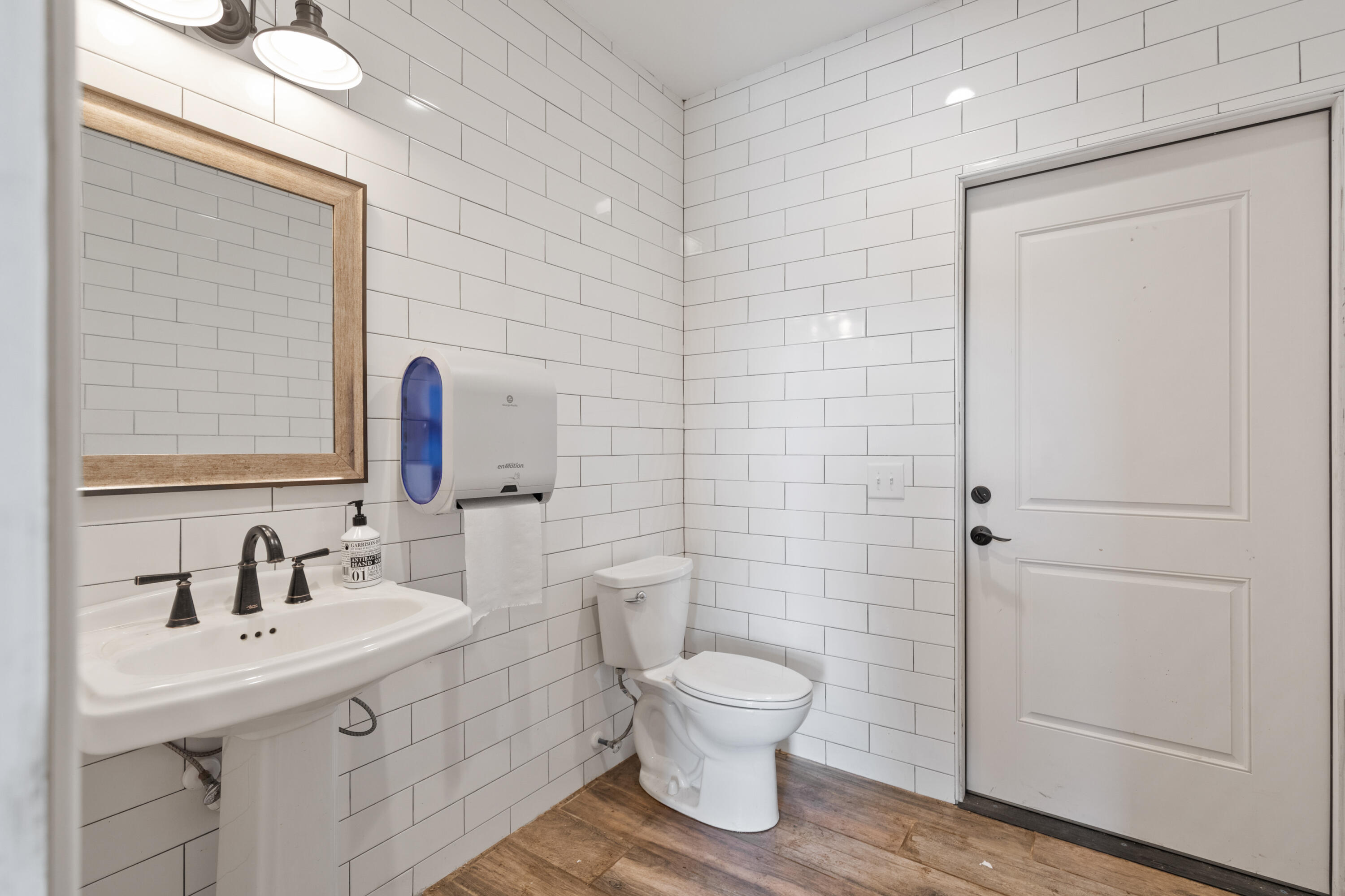 10970 Highway 17 McClellanville, SC 29458 - Photo 53 of 100 Powder Room