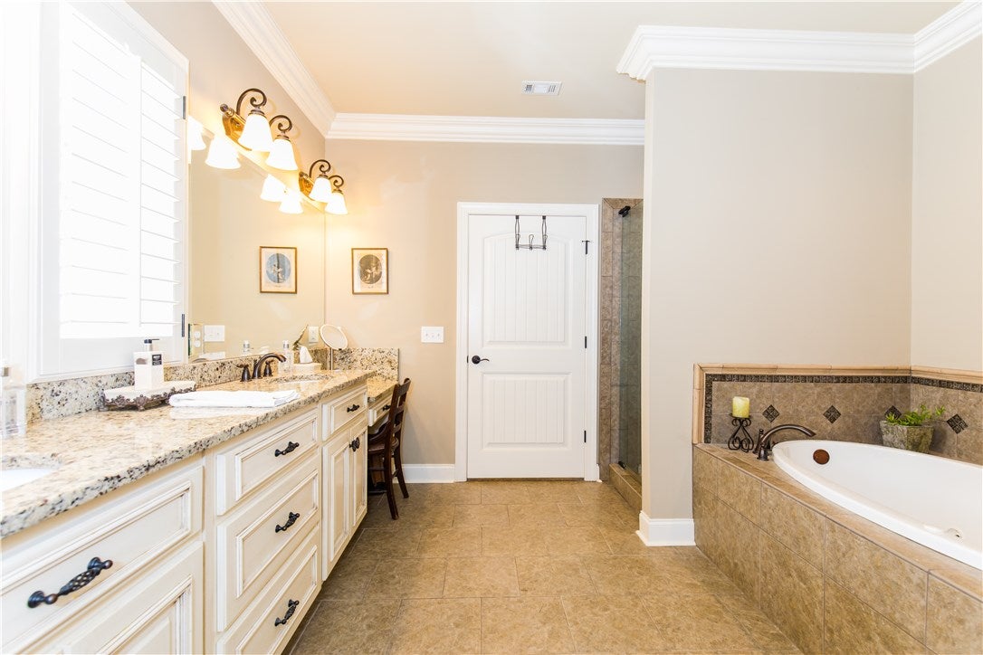 1794 Covington Ridge, Unit 1001 Auburn, AL 36830 - Photo 11 of 21 Gallery Image 11