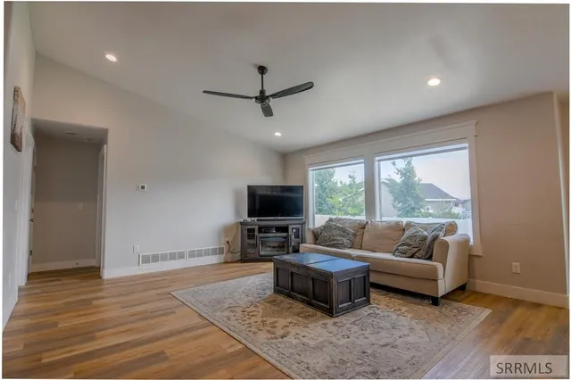 $424,000 | 1629 Petersburg Drive, Chubbuck, ID 83202