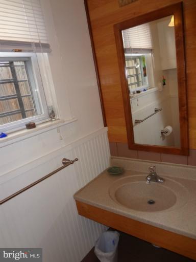 2608 Rittenhouse Avenue Baltimore, MD 21230 - Photo 10 of 15 Bath