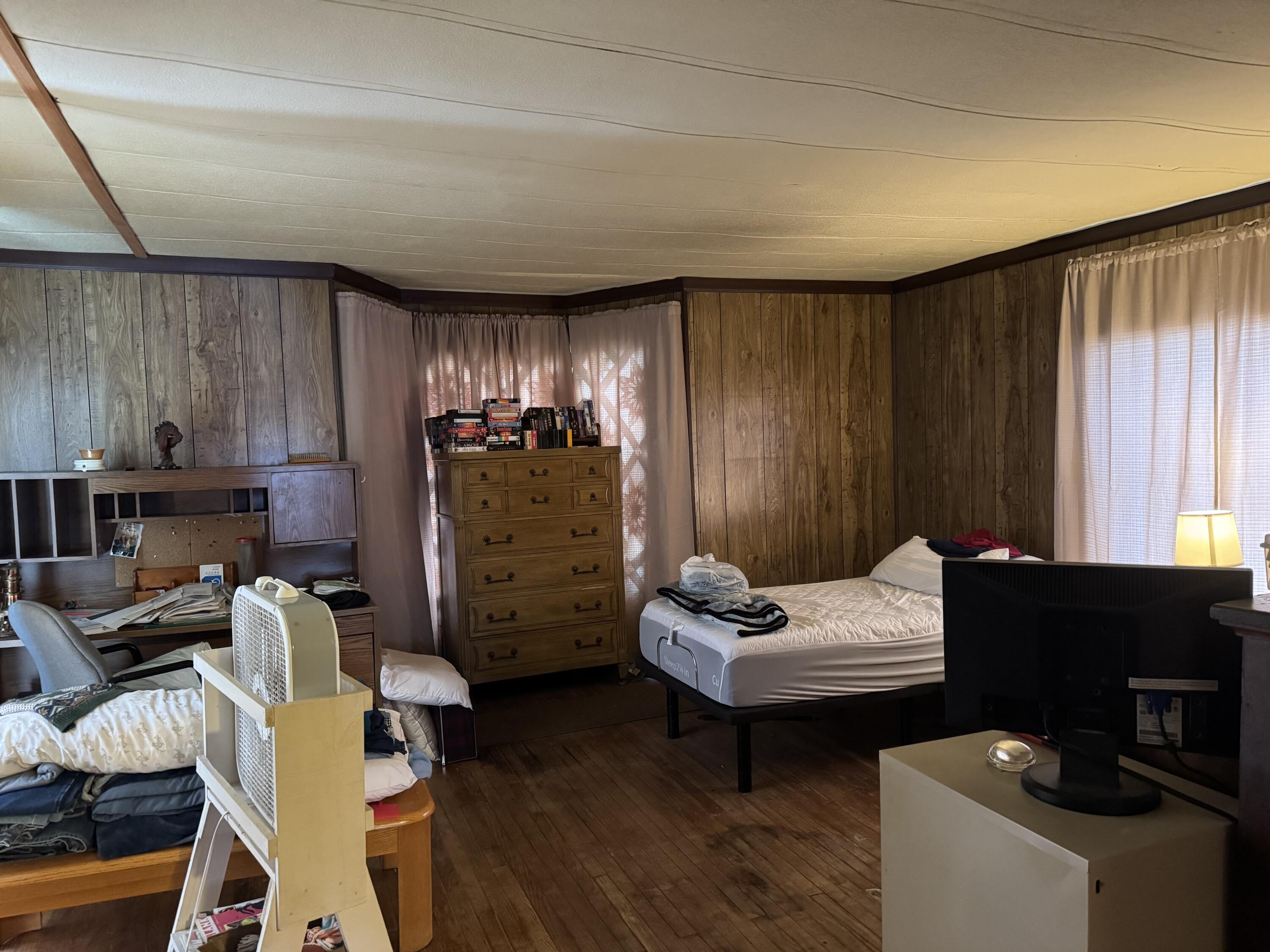 974 East Central Road Quincy, MI 49082 - Photo 11 of 13 Photo Jan 13 2025, 2 49 15 PM