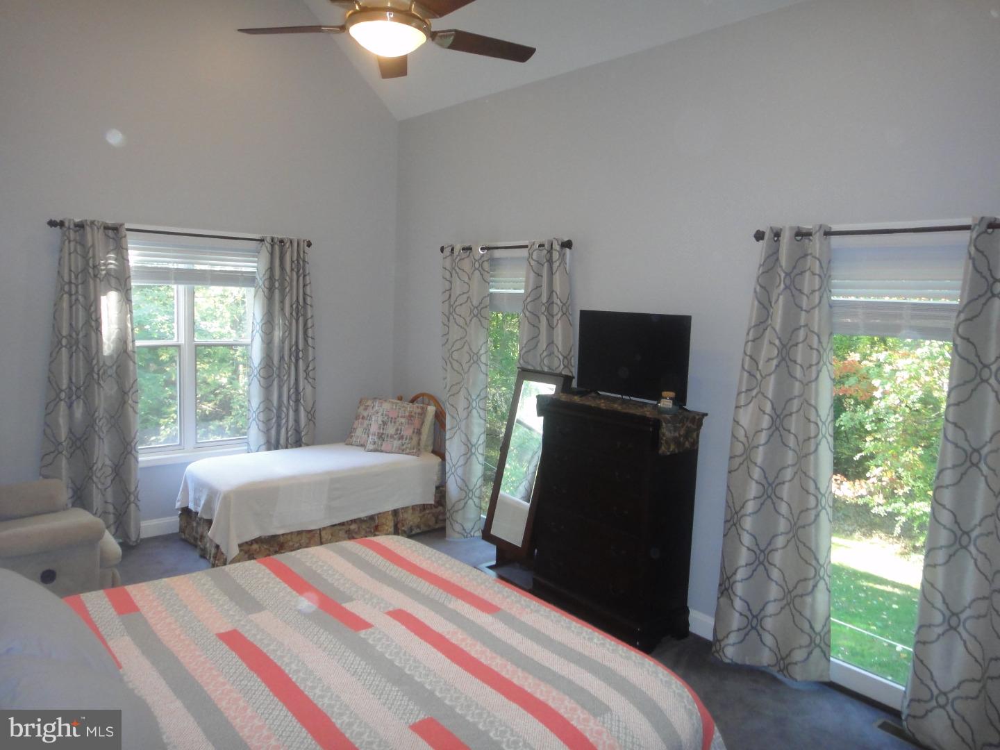 305 Llewelyn Road Chester Heights, PA 19014 - Photo 10 of 19