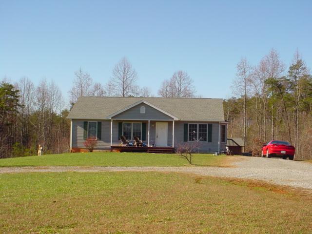 1391 Farm View Road Glade Hill, VA 24092 - Photo 2 of 10 From the front