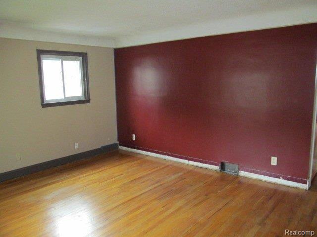 8095 Dale Center Line, MI 48015 - Photo 15 of 25 8095 DALE CENTER LINE (29).JPG