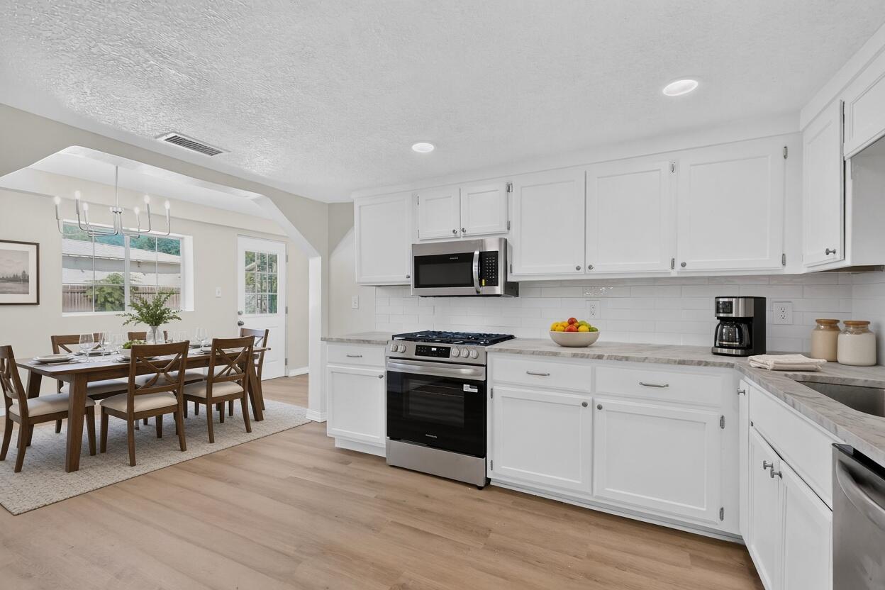 3129 Mares Road Southwest Albuquerque, NM 87105 - Photo 2 of 24 Gallery Image 2
