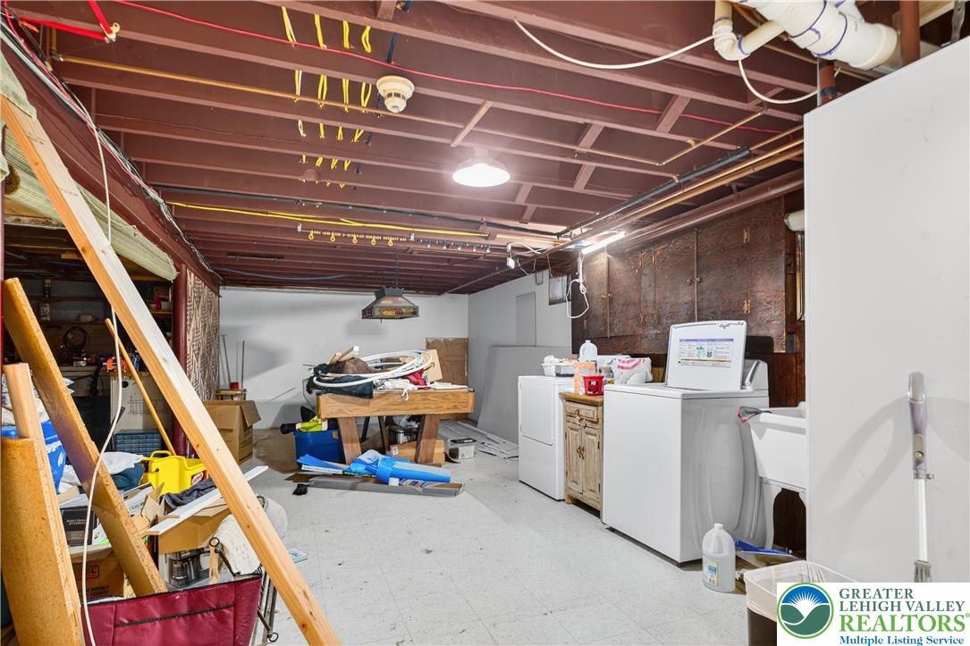4164 Hecktown Road Bethlehem, PA 18020 - Photo 21 of 39 a utility room with dryer and washer