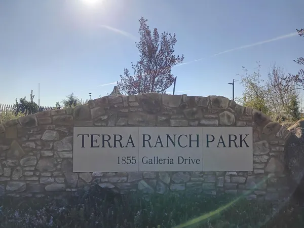 a view of sign board