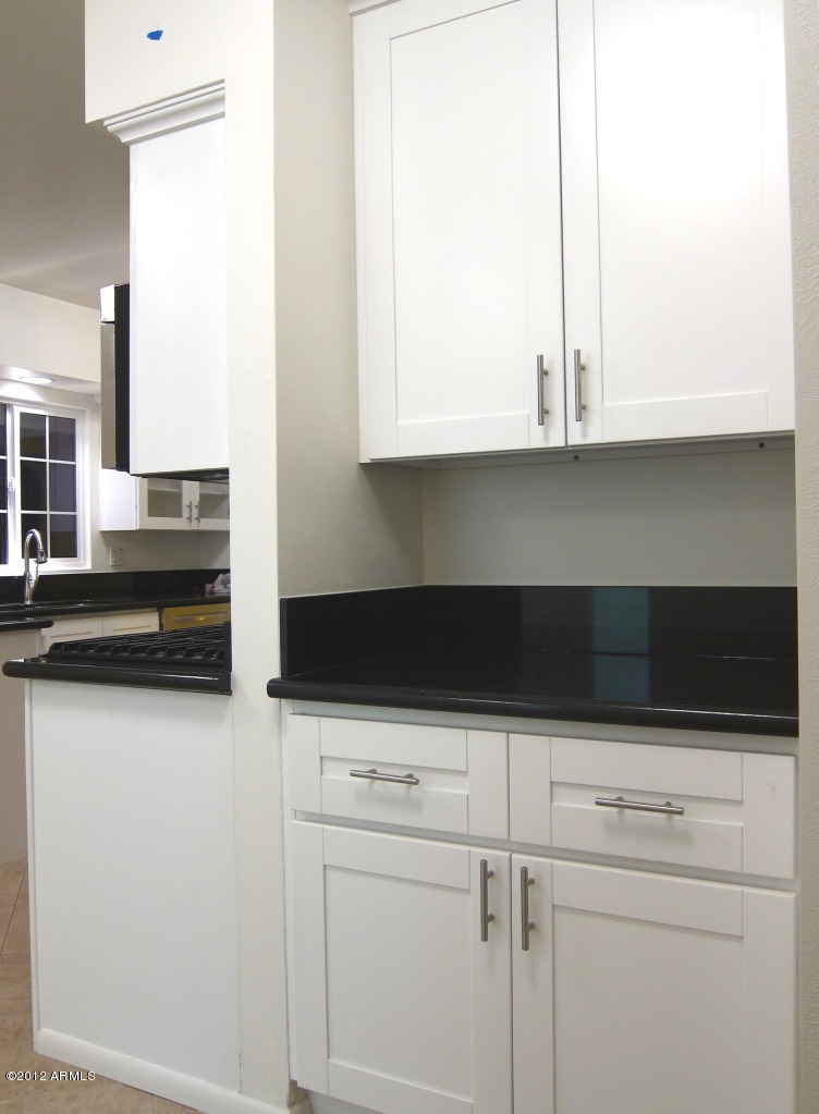 5009 East Osborn Road Phoenix, AZ 85018 - Photo 12 of 31 Chef's Desk