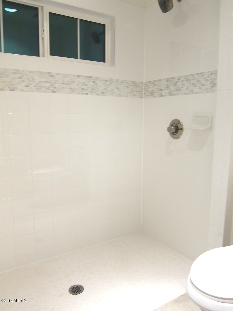 5009 East Osborn Road Phoenix, AZ 85018 - Photo 15 of 31 Master Bath 3