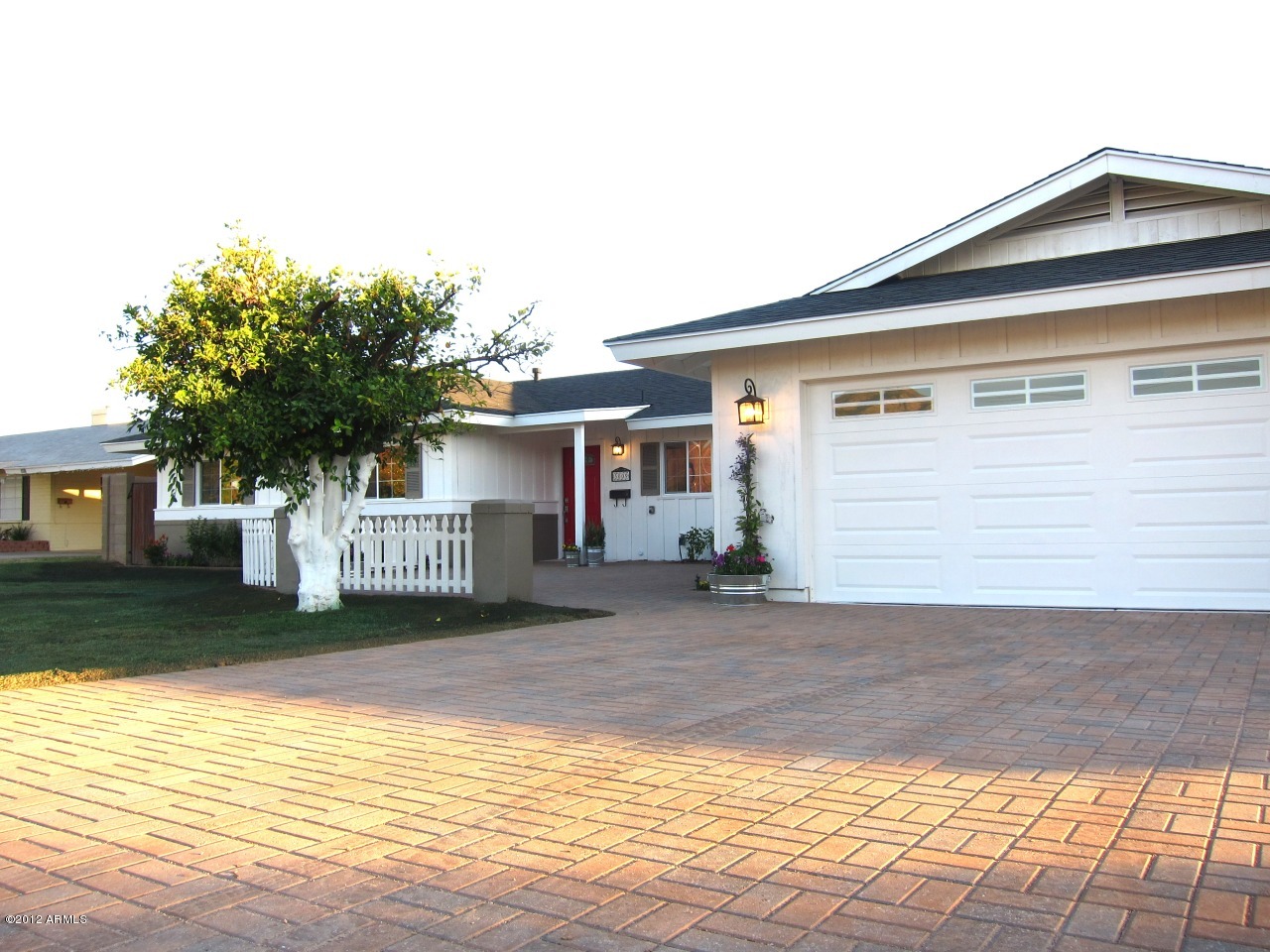 5009 East Osborn Road Phoenix, AZ 85018 - Photo 3 of 31 Driveway