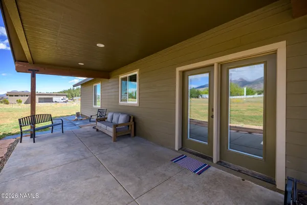 $900,000 | 10272 Fw Mclure Road, Flagstaff, AZ 86004