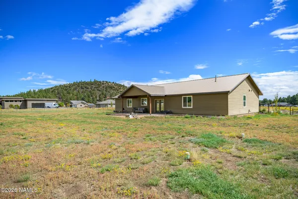 $900,000 | 10272 Fw Mclure Road, Flagstaff, AZ 86004
