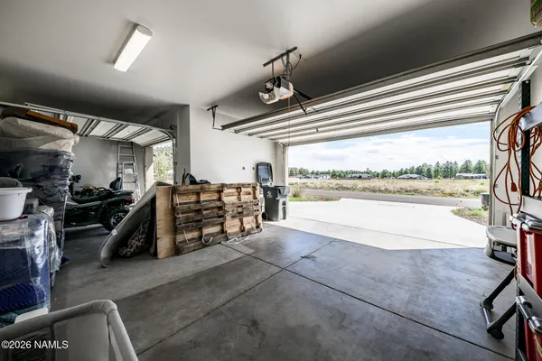 $900,000 | 10272 Fw Mclure Road, Flagstaff, AZ 86004