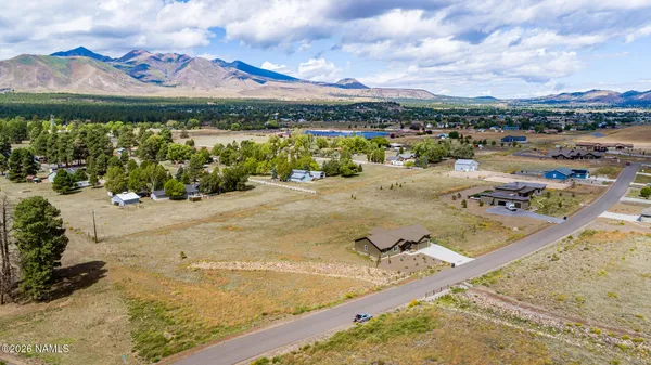 $900,000 | 10272 Fw Mclure Road, Flagstaff, AZ 86004