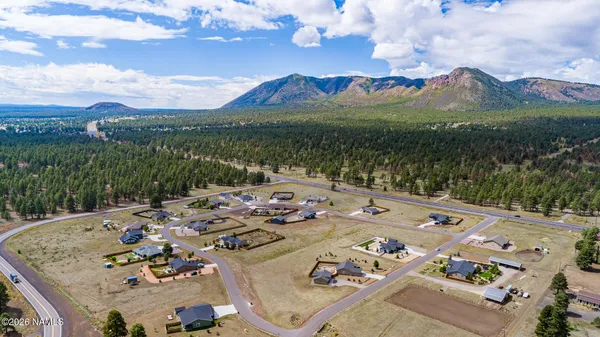 $900,000 | 10272 Fw Mclure Road, Flagstaff, AZ 86004