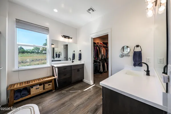 $900,000 | 10272 Fw Mclure Road, Flagstaff, AZ 86004