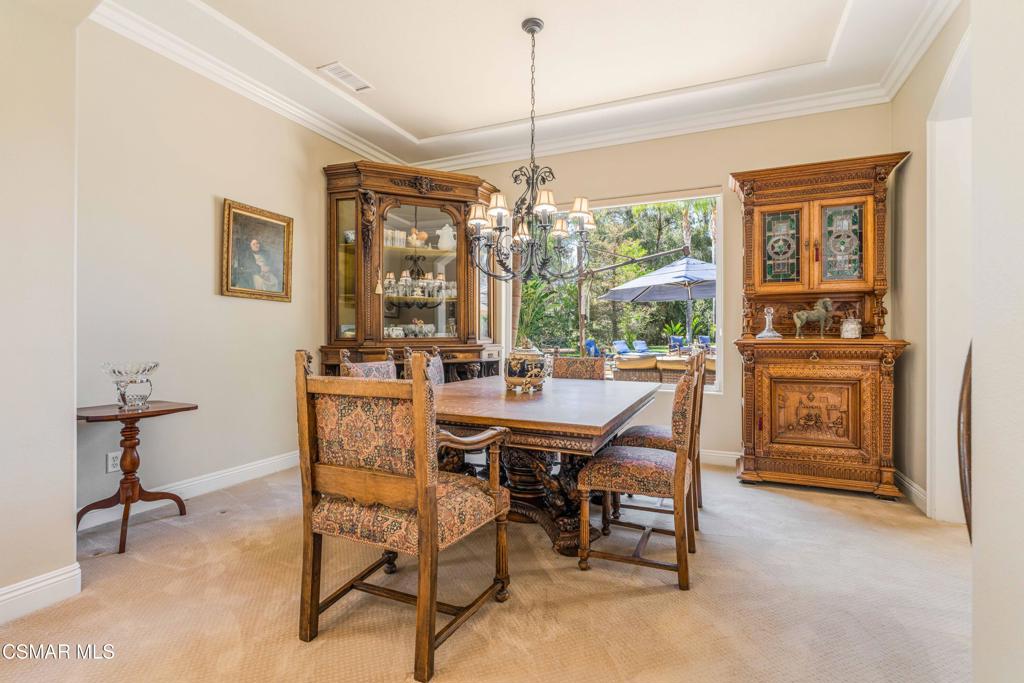 669 Noble Road Simi Valley, CA 93065 - Photo 14 of 71