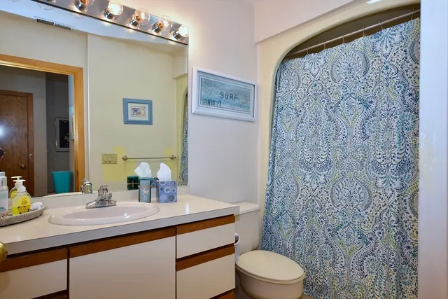 $2,400 | 28 Woodbury Street, Unit 28, Wareham, MA 02532