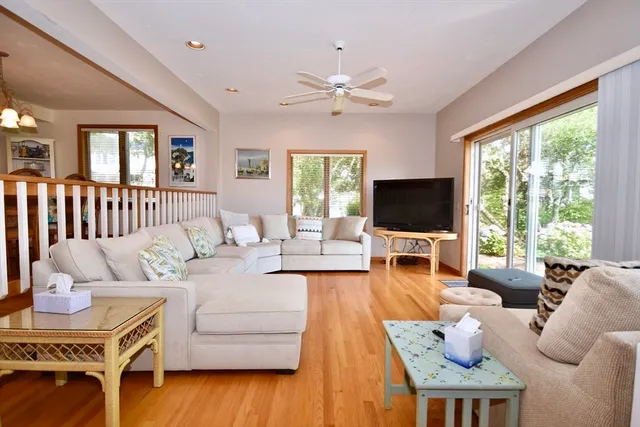 $2,400 | 28 Woodbury Street, Unit 28, Wareham, MA 02532