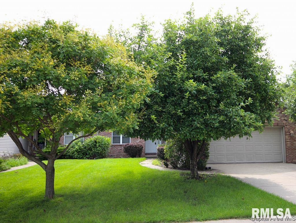2810 Wordsworth Drive Springfield, IL 62711 - Photo 2 of 31