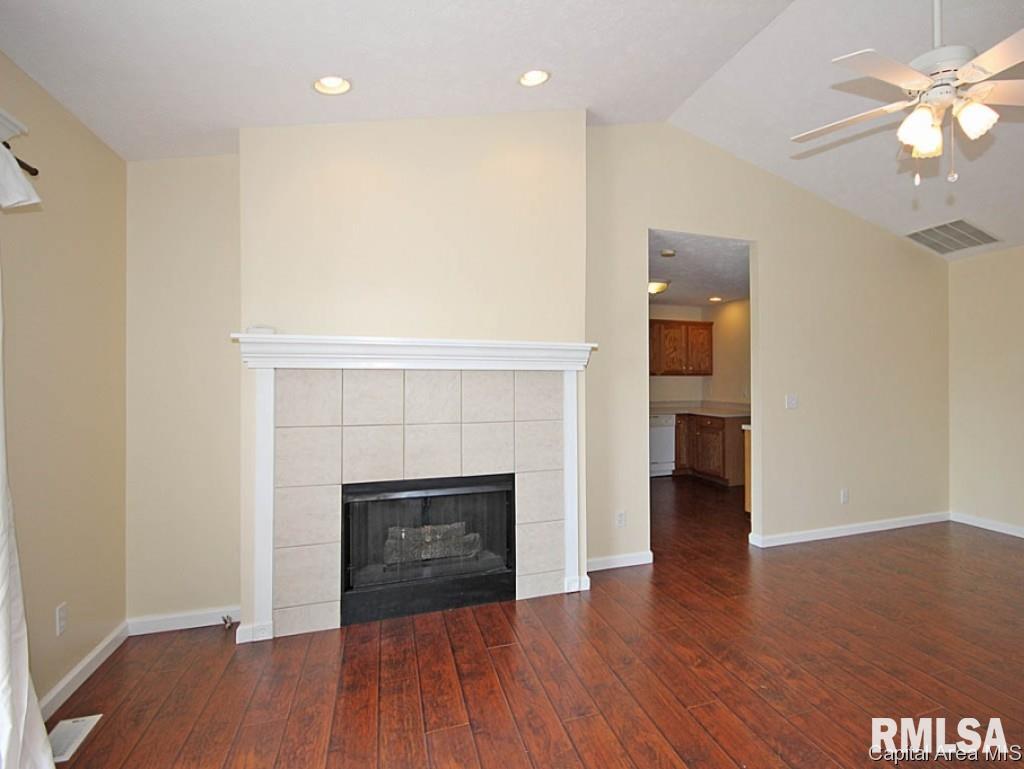 2810 Wordsworth Drive Springfield, IL 62711 - Photo 4 of 31