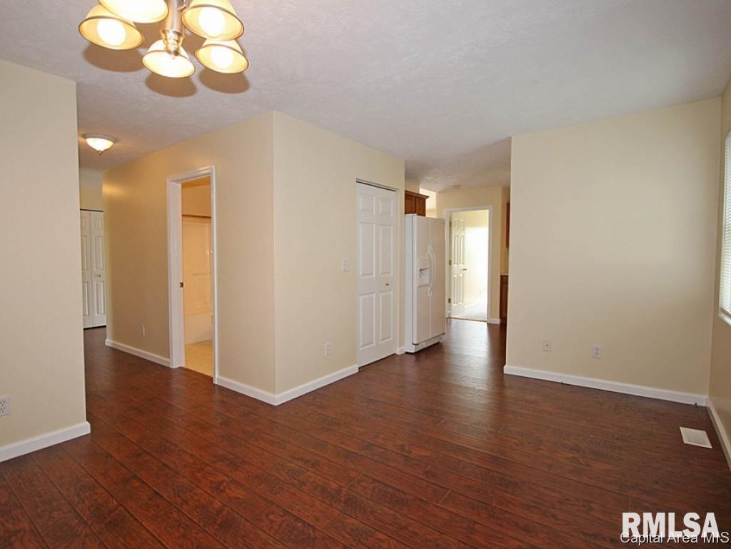 2810 Wordsworth Drive Springfield, IL 62711 - Photo 8 of 31