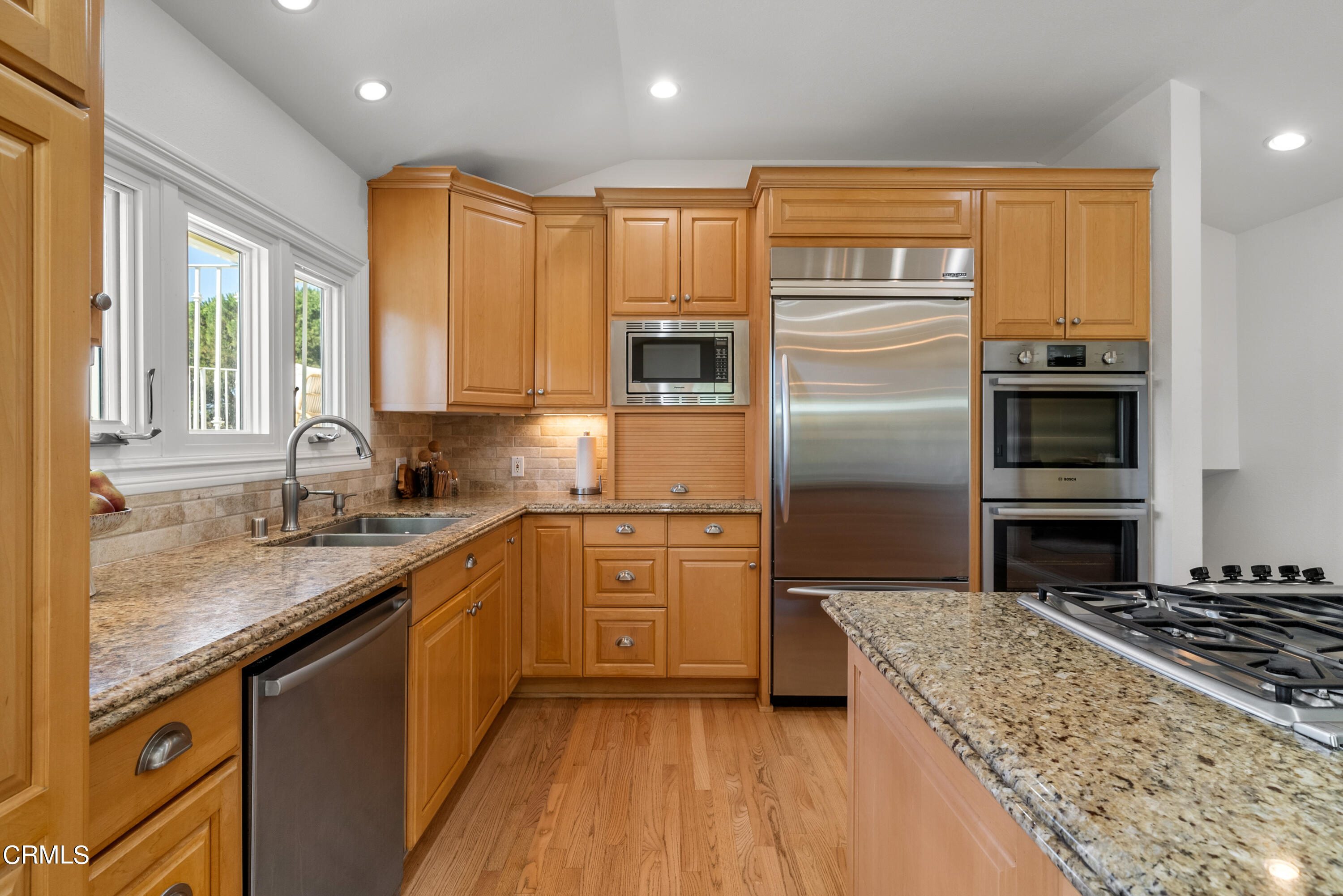 3026 Markridge Road La Crescenta, CA 91214 - Photo 11 of 57 3026 Markridge Rd La Crescenta 91214 10