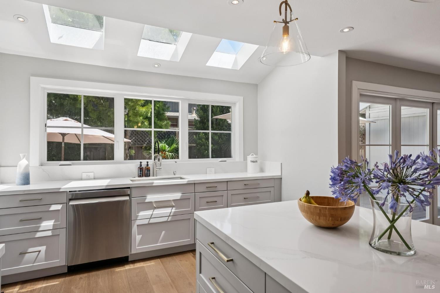 22 Hyannis Cove San Rafael, CA 94901 - Photo 13 of 45