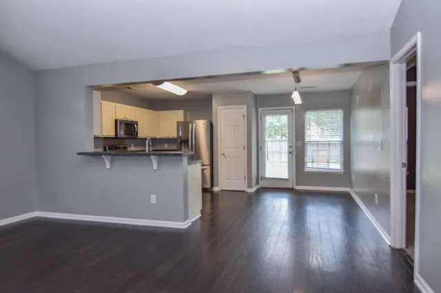 $2,195 | 307 Edenton Road, Goose Creek, SC 29445