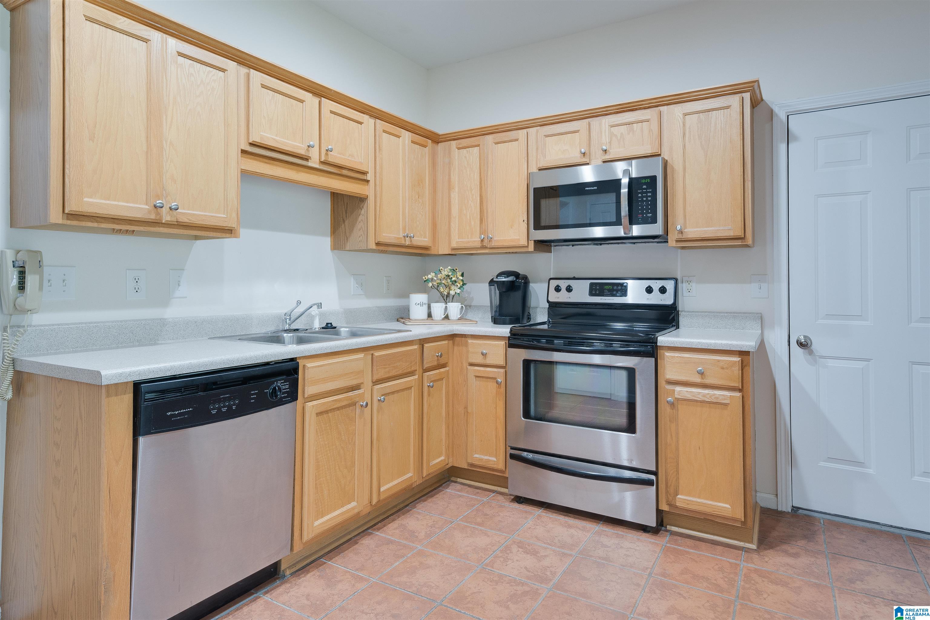 2070 Narrows Point Cove Birmingham, AL 35242 - Photo 16 of 45