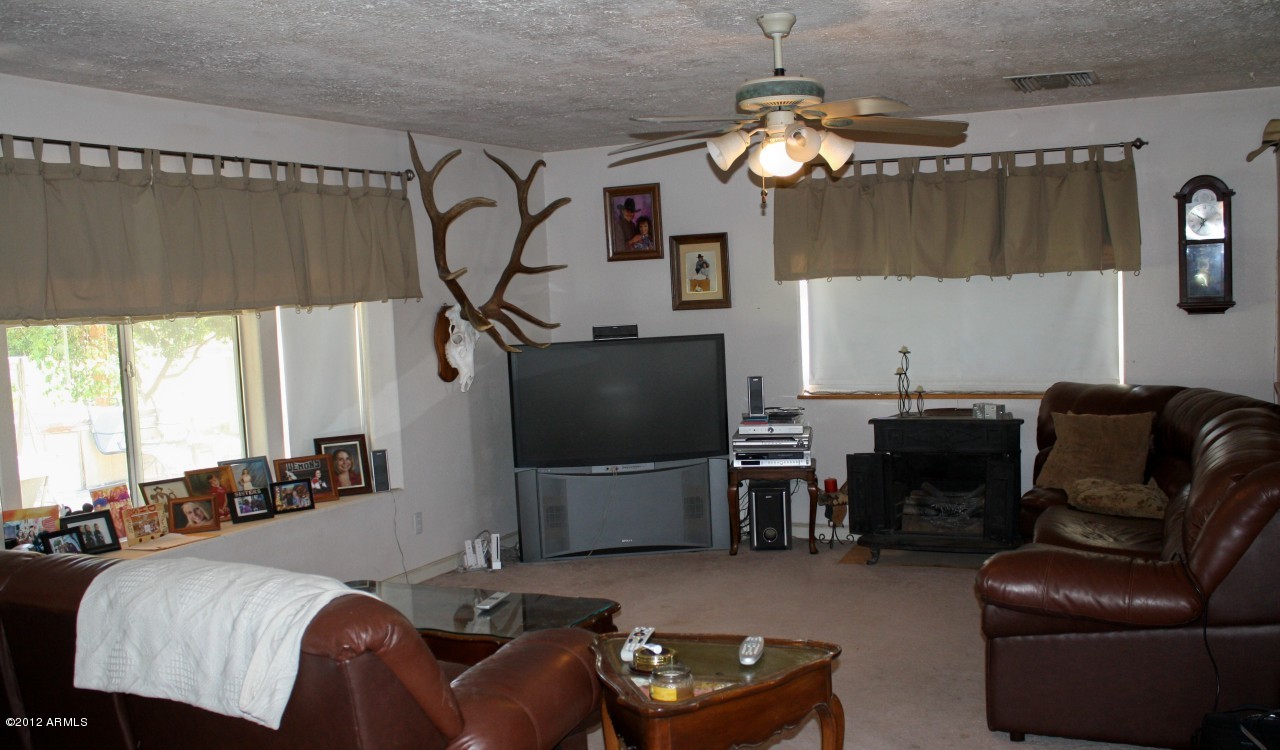 12627 West Varney Road El Mirage, AZ 85335 - Photo 4 of 22 Living Area/Great Room