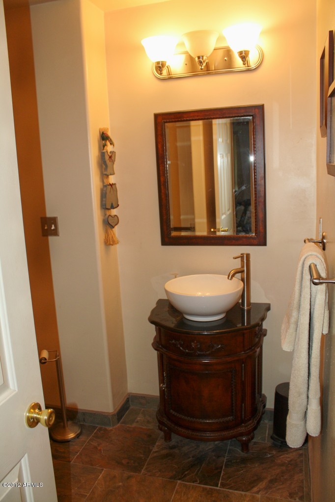 12627 West Varney Road El Mirage, AZ 85335 - Photo 10 of 22 Downstairs Bath