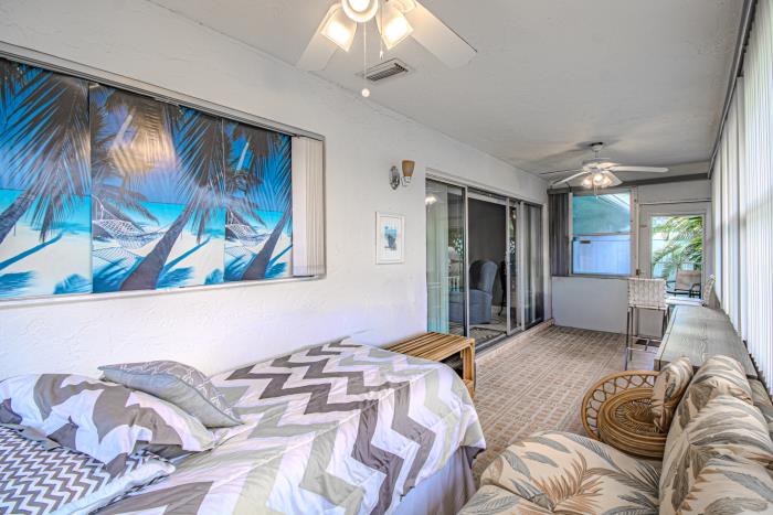 606 Hummingbird Lane Delray Beach, FL 33445 - Photo 11 of 14