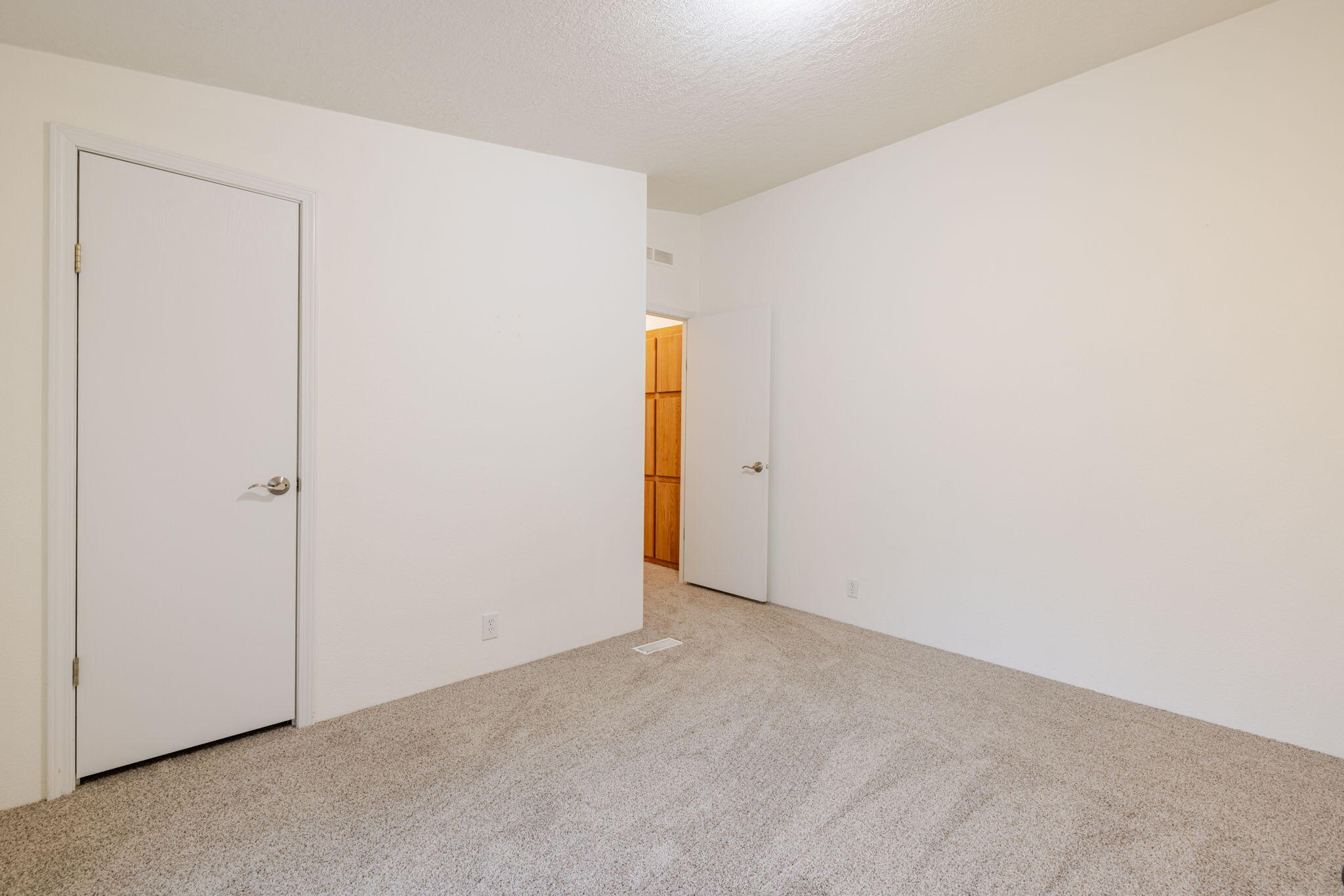 144450 Birchwood Road La Pine, OR 97739 - Photo 21 of 45 31-web-or-mls-144450 Birchwood Drive-32
