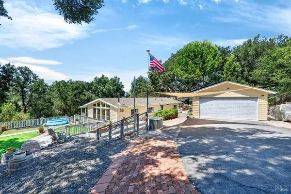 $650,000 | 26841 Willow Terrace, Cloverdale, CA 95425